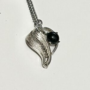 Silver Tone Wing Charm Black Stone Pendant Necklace Women's Fashion Jewelry